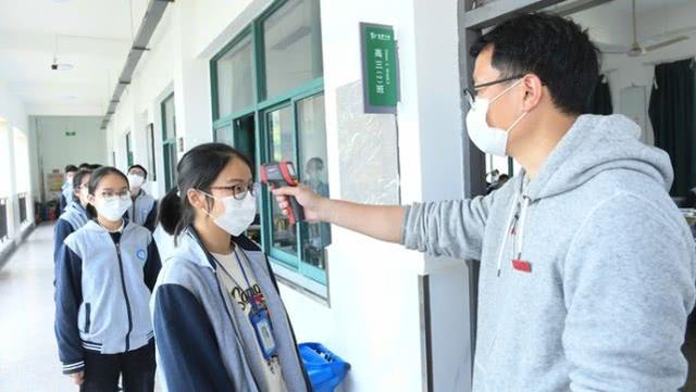 学生开学便携消毒液——首选弘通环保纳米抗菌液